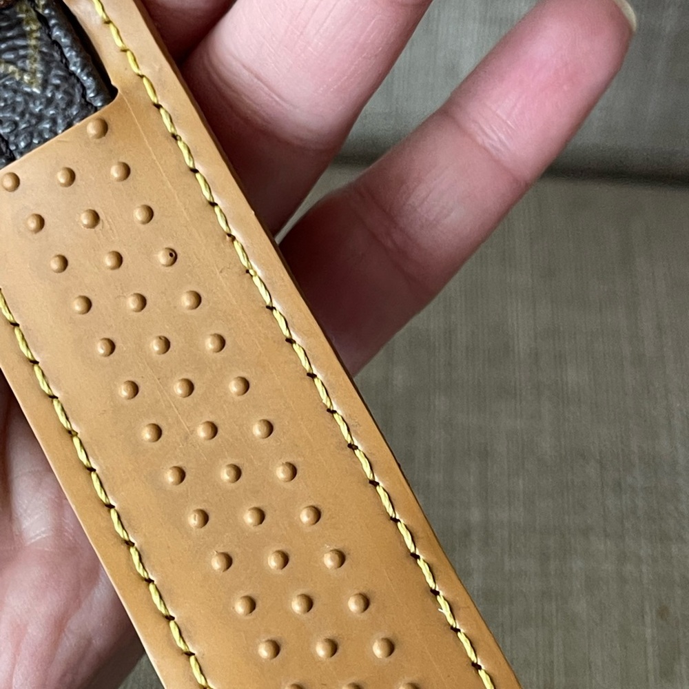 Authentic Louis Vuitton monogram crossbody strap - Picture 6 of 12